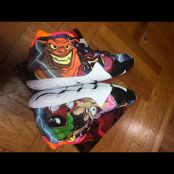 Kyrie 4 custom space jams size 12.5 mens - Picture 4 of 7